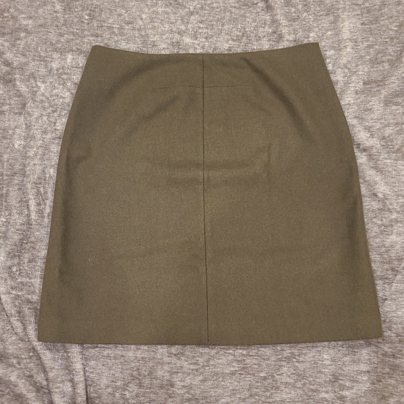 Lord &Taylor skirt size 10 - Picture 2 of 5